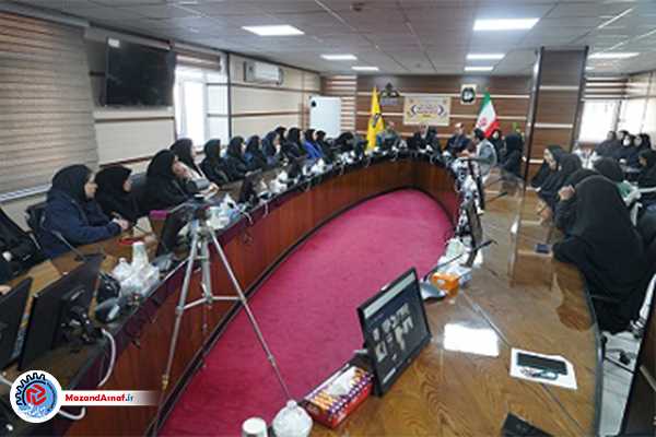  تأکید مدیرعامل بر نقش راهبردی بانوان در ارتقای سرمایه انسانی و رضایت مشترکان