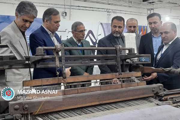 عکس| بازدید رئیس اداره صمت مازندران از نخستین نمایشگاه تخصصی صنعت نساجی و پوشاک در ساری