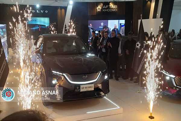 رونمایی از خودروی مزدا EZ-60 در نمایشگاه خودرو+ قیمت و تصاویر