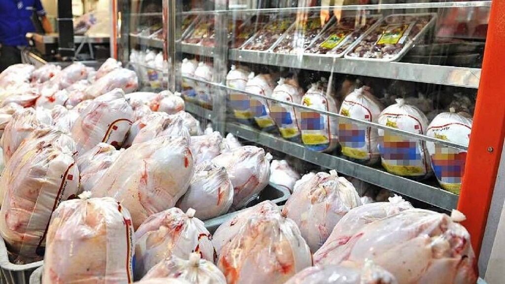 ناز مرغ‌ها دیگر خریدار ندارد!/پای لنگ صادرات تا مصوباتی که اجرا نمی‌شود 
