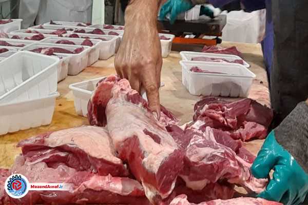 افزایش عرضه گوشت تنظیم بازاری در فروشگاه‌های زنجیره‌ای