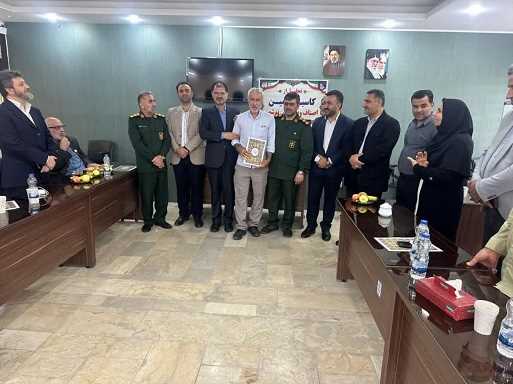 تجلیل از کاسبان امین و جهادگران اصناف نوشهر به‌روایت تصویر