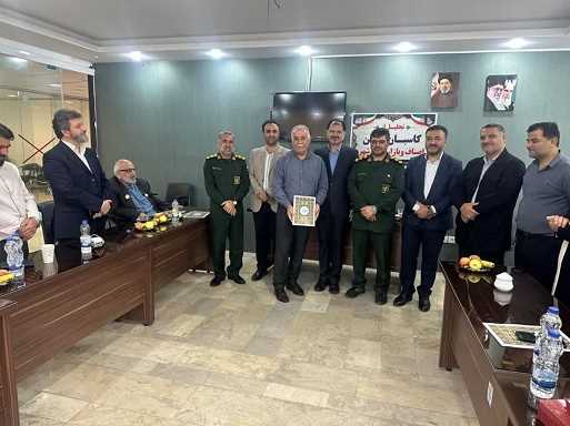 تجلیل از کاسبان امین و جهادگران اصناف نوشهر به‌روایت تصویر